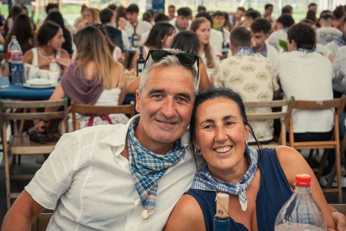 Ehunka lagun bildu dituzte j 105 1757018621837