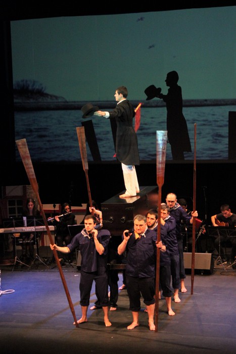 Eskualdeko ehundik gora dantzari eta musikarik koloreztatu zuten Amurrio Antzokiko oholtza - 66