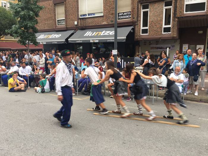 Suziria piztuta lehertu da j 58 1502814894822