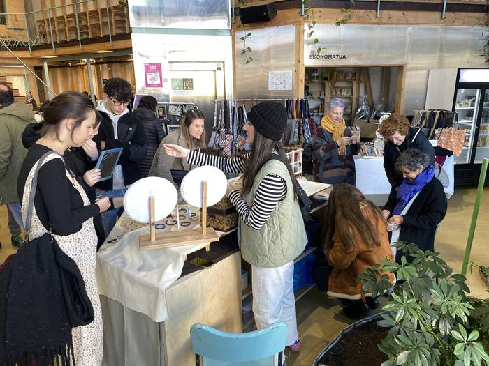 Emakume sortzaileen azoka an 2 1702979185113