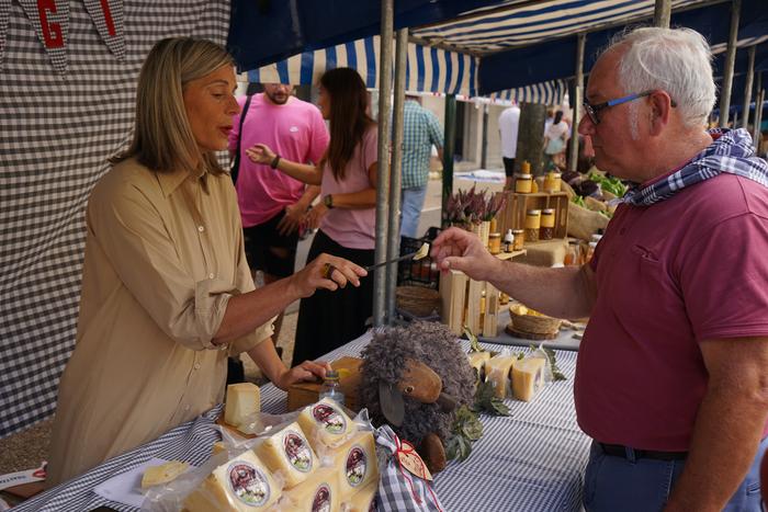 Baserritar Eguneko saltokiek 27 1756469043778