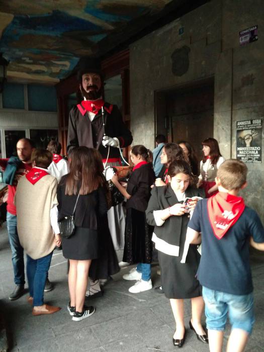 Jendetza eta giro ona nagusi 117 1494849878963