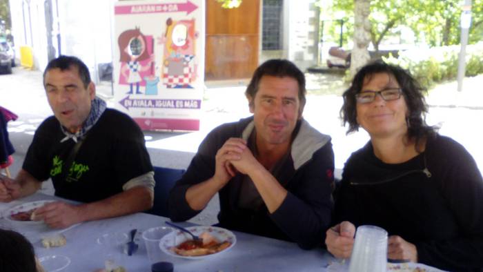 Adin guztiko lagunek parte h 4 1493565213492