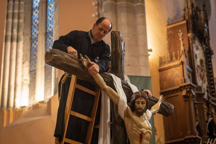 Gurutzetik jaitsi dute Urduñ 11 1775241165203