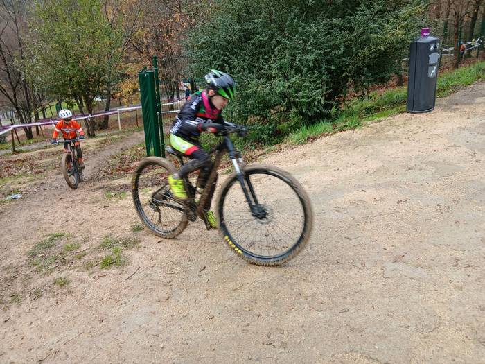 Zirkuitu gogorra izan zuten  53 1768228109910