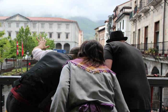 Ehunka umek zabaldu dute dan 44 1494578621383