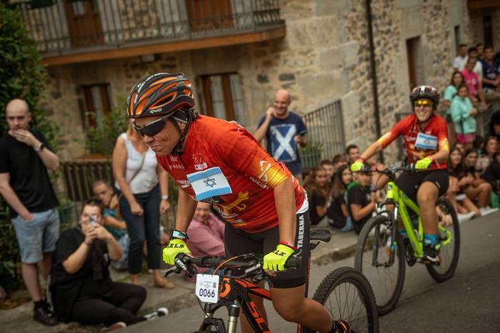 Bizikletak irudimenez jantzi 70 1757325858999