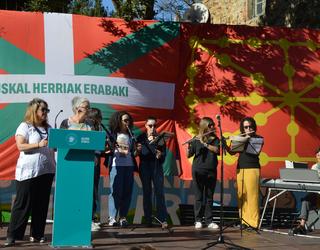 Duela hamar urteko herri galdeketa gogoratu dute Arrankudiaga-Zollon eta azaroaren 16rako jarri dute hurrengo hitzordua