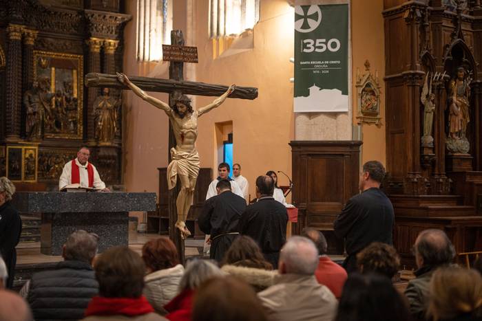 Gurutzetik jaitsi dute Urduñ 6 1775241152538