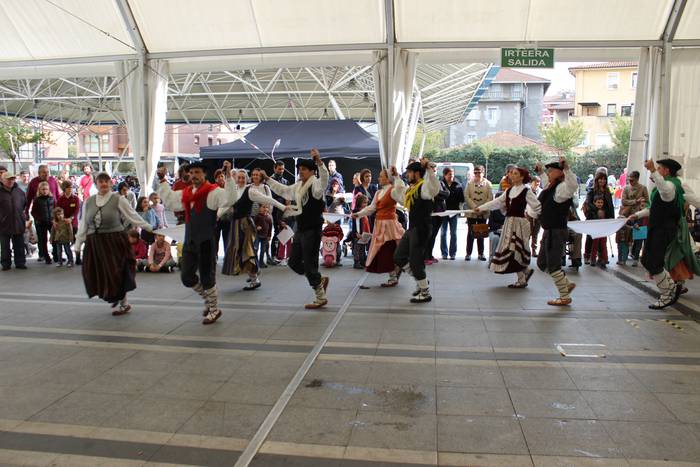 Errefuxiatuen aldeko jaia