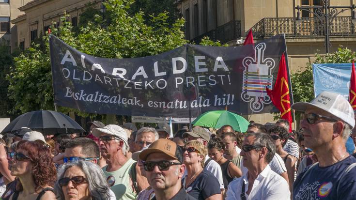 Aiaraldea “oldartzeko prest” dagoela aldarrikatu dute Iruñeko Euskaltzaleon Martxan