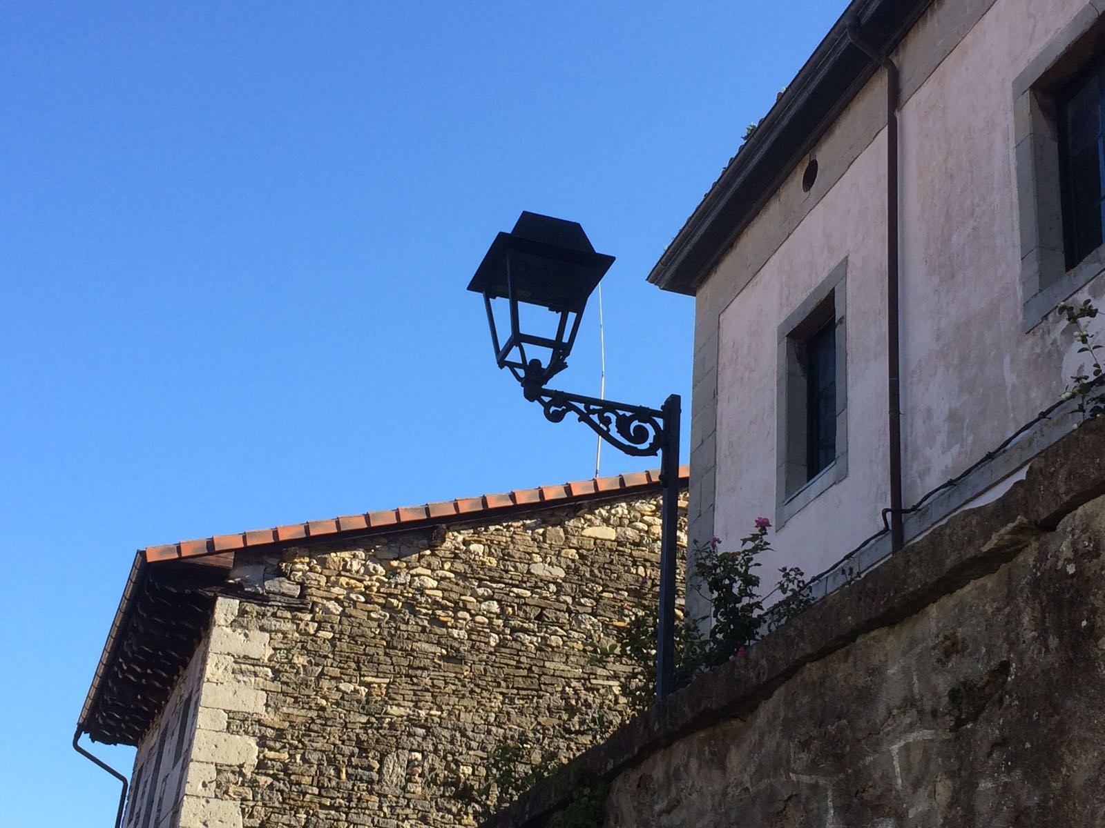 Herriguneko argiteria berrituko dute urtea amaitu baino lehen