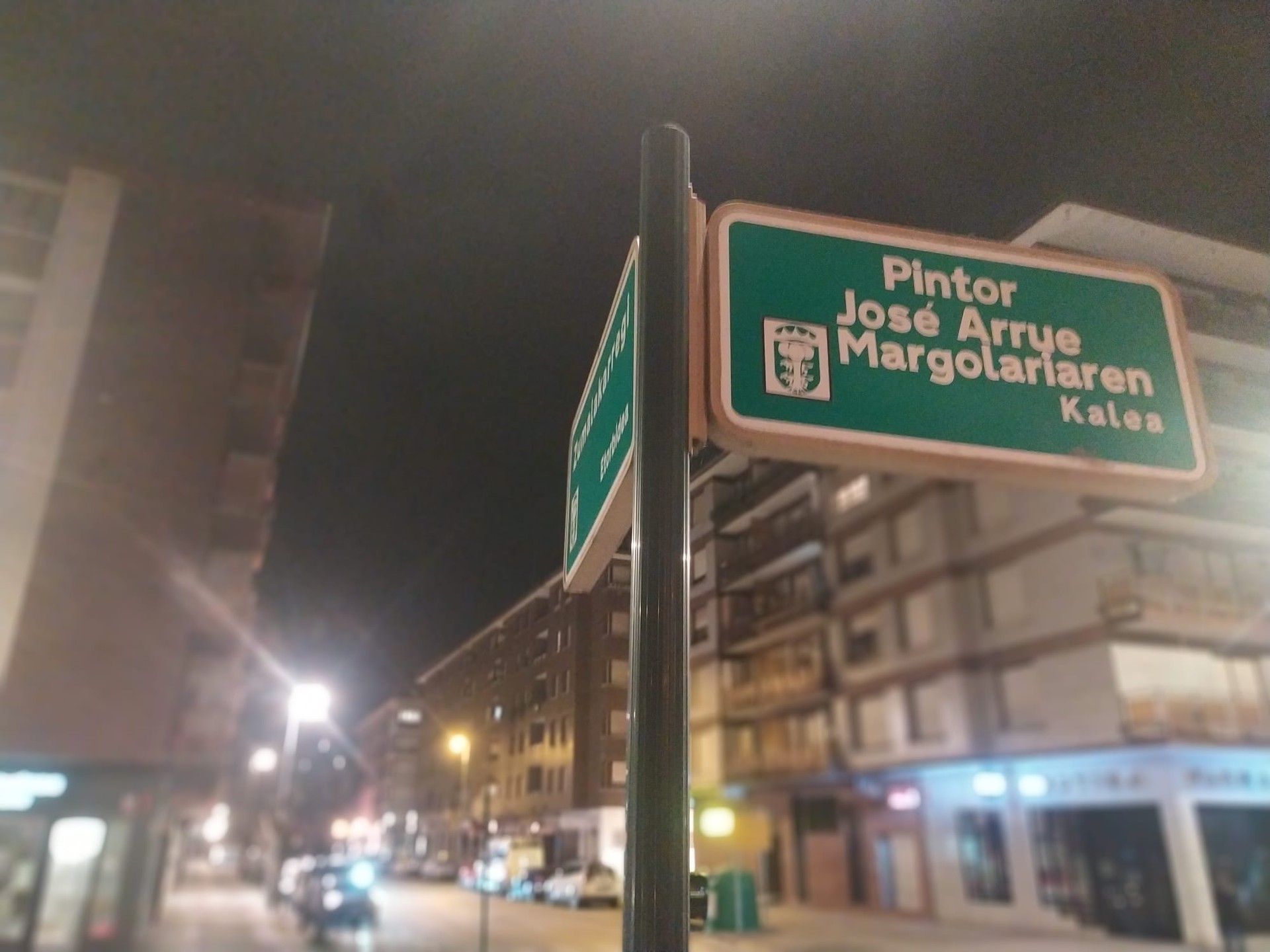 Jose Arrue kaleko sei trastelekutan lapurtu dute asteburuan