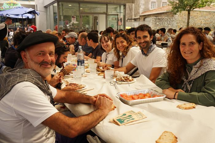 Txahal erreak ehunka laudioa 8 1756478255005