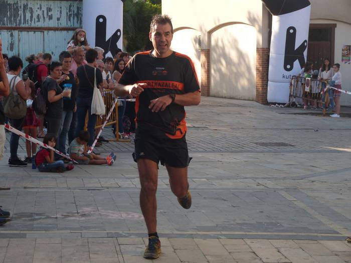 Haur zein helduek izan zuten 304 1538429665549