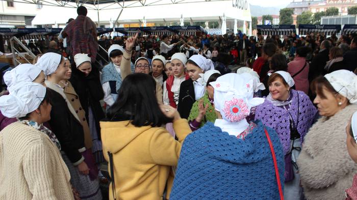 Gabonetako elkartasun azokak 3 1513599042066