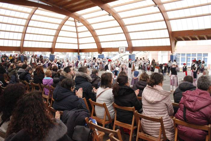 Dantzari Egunak herriguneko  51 1521467435183