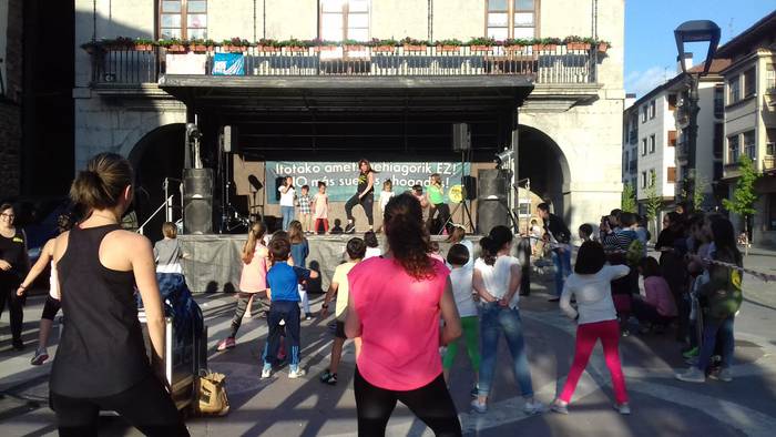 Dantza eta musika baliatu di 2 1526822029792