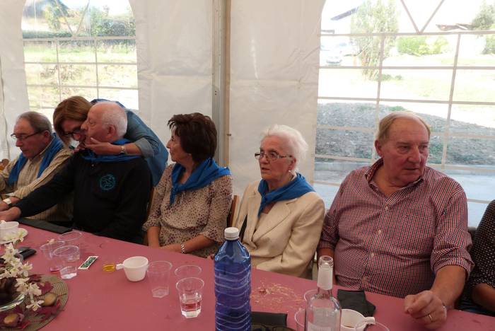 Auzokide ugarik hartu zuten  97 1506366942268