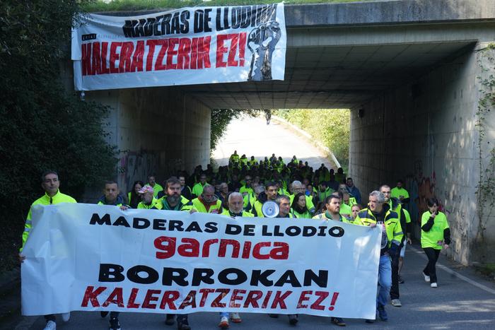 Herritarren babesa jaso dute 9 1758798646744