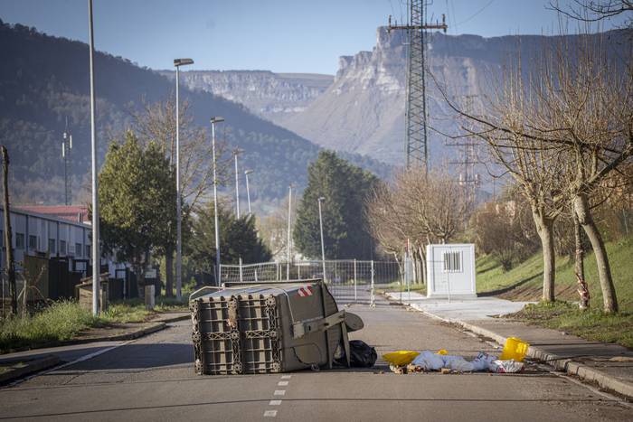 Jarraipen zabala ari du izat 50 1773747943314