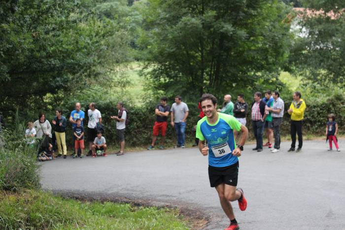 Auzoko mendiak zeharkatu zit 17 1498470755917