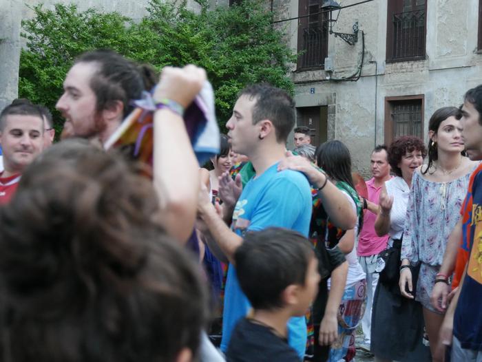 Ura eskatzen zeharkatu dute  51 1536437180298