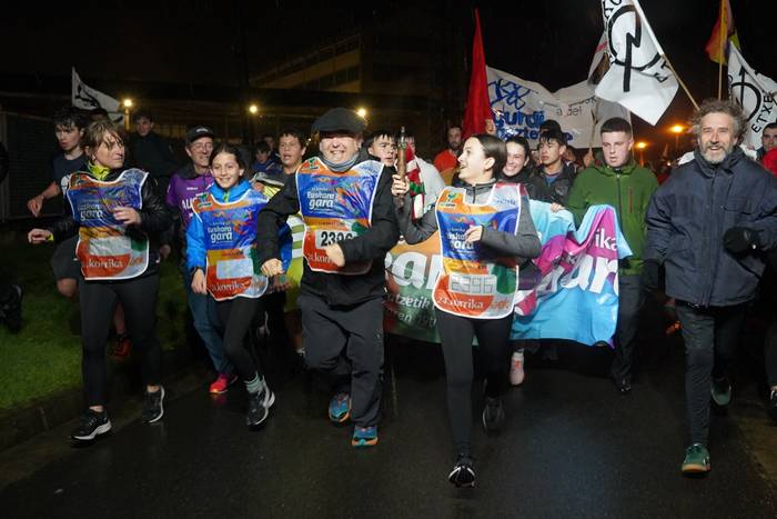 Aldarrikapenez eta pirotekni 222 1774615729244