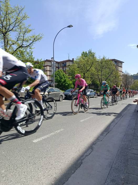 Itzuliak ehunka aiaraldear a 20 1775674398585