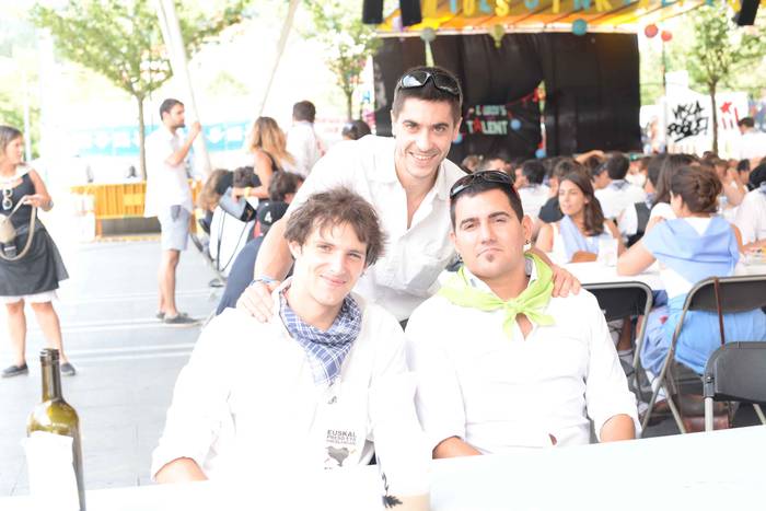 Aldai plaza txiki geratu da  145 1503895226150