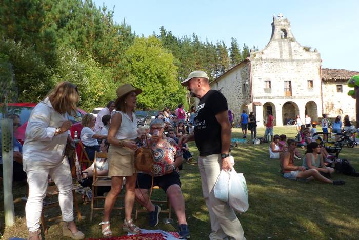 Andra Mari Zuriaren jaiak je 20 1754900931579