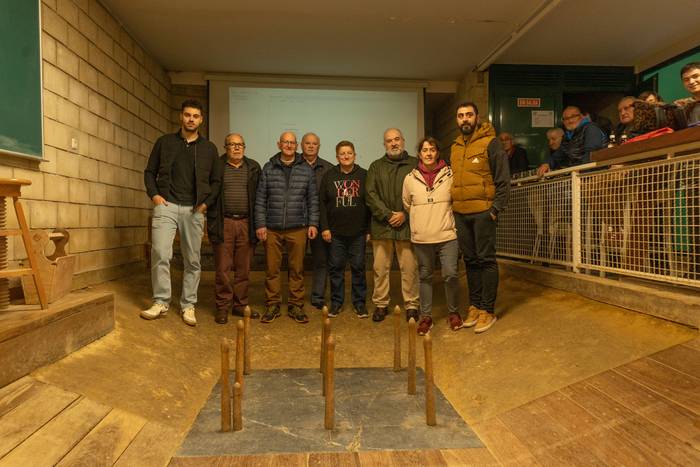 Aiarako bola-jokoaren oinarr 8 1766170553434