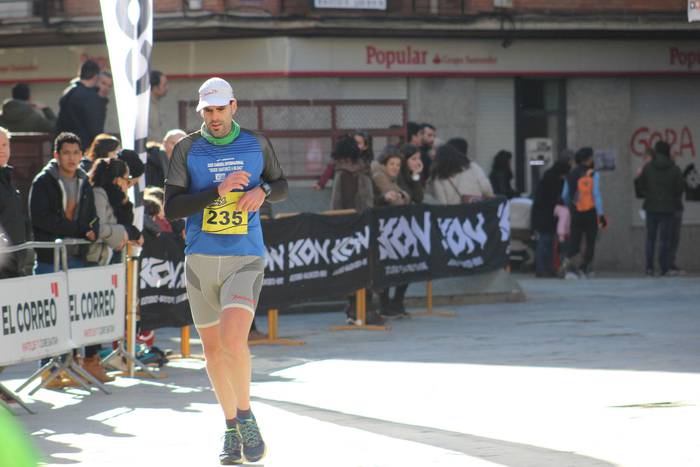 300 korrikalari baino gehiag 93 1517150503231