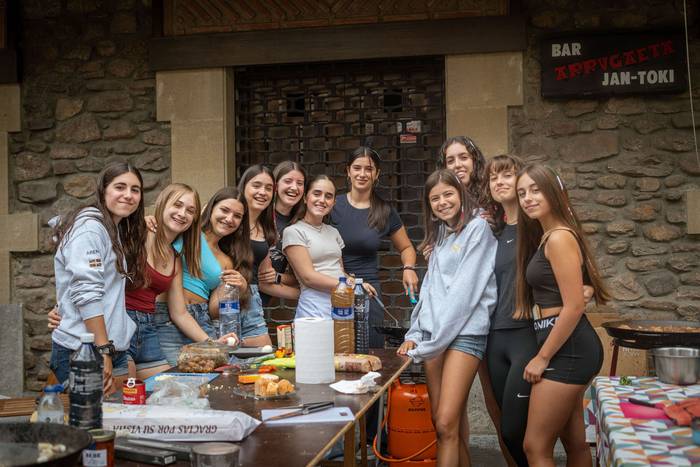 Paella txapelketarekin berot 23 1756728267622