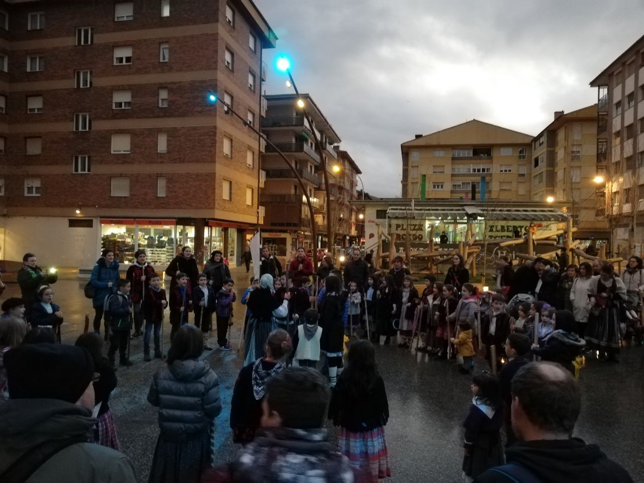Agate deuna erronka: baietz denok oles eginez amalurra esnatu!