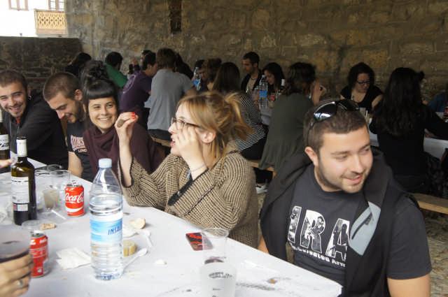 Euskal Preso Politikoen esku 34 1493719992904