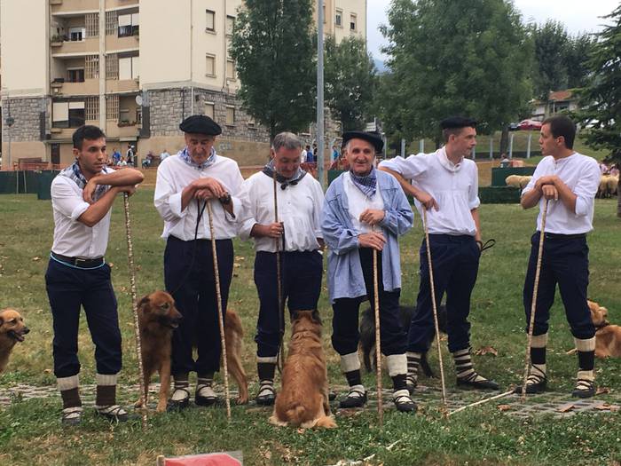 Castellersek, bertsolariek,  28 1503688743485