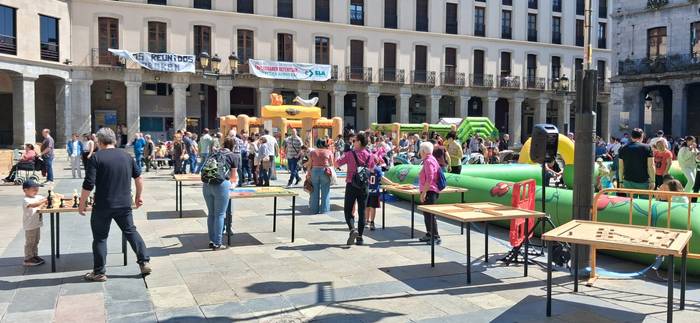 Modu arrakastatsuan hasi dir 13 1777309503079