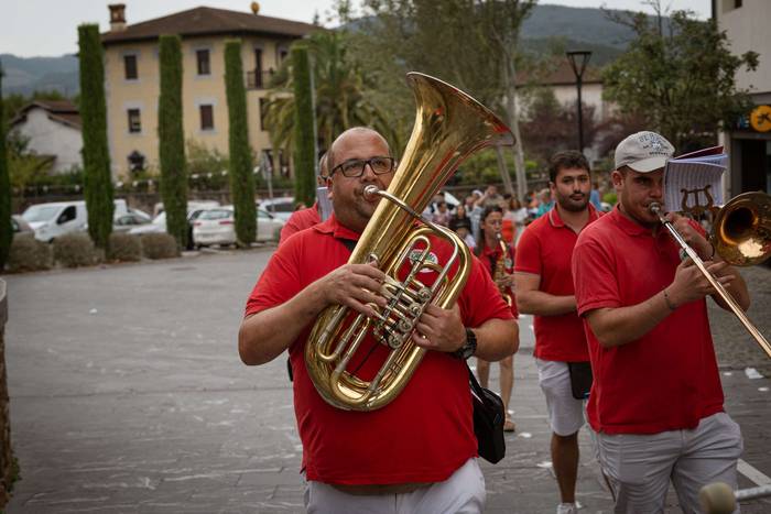 Haur eta nagusiak izan dira  15 1755092507684