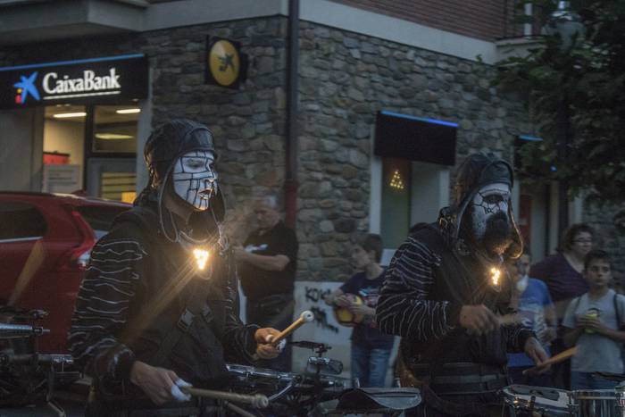 Deabru Beltzak taldeak gaua  21 1501493008808