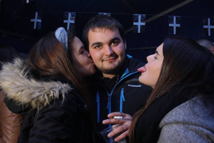 Goizetik gauera arte luzatu  19 1510556101559