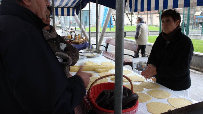 Gabonetako elkartasun azokak 28 1513599505098