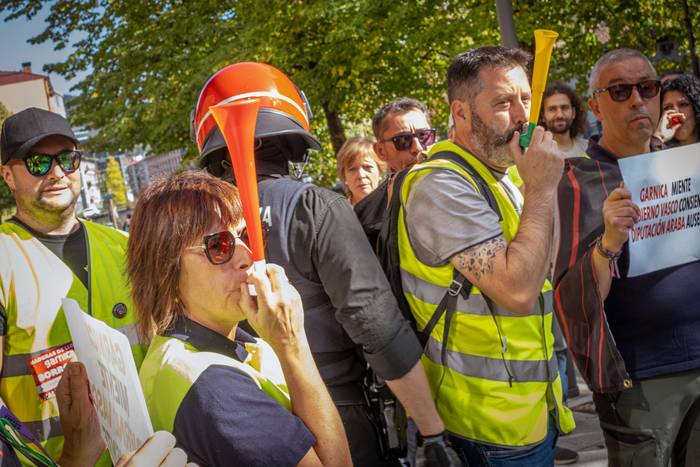 Aldundiaren bulegoak okupatu 29 1760702748281