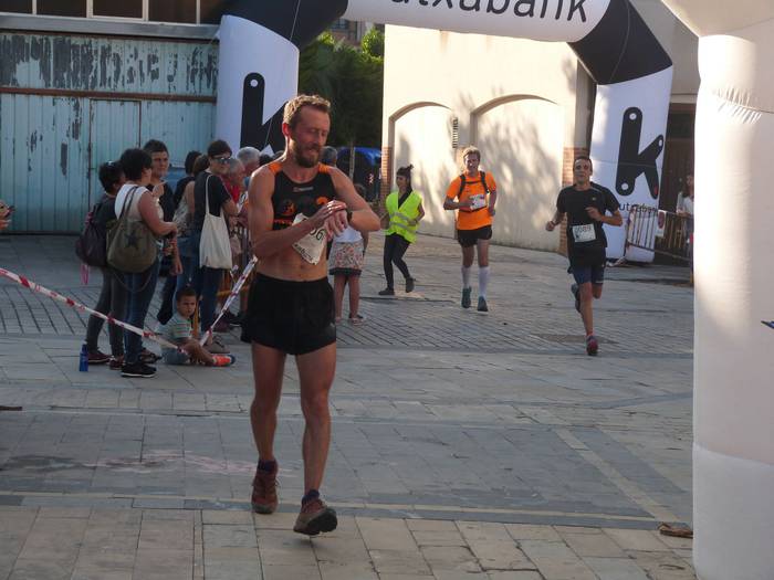 Haur zein helduek izan zuten 313 1538429714595