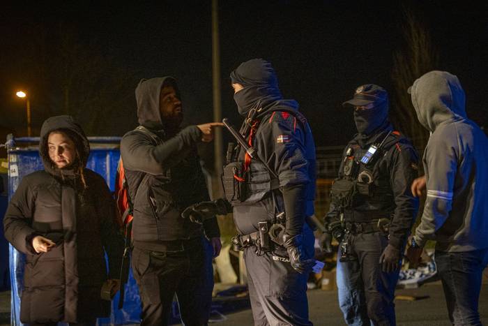 Jarraipen zabala ari du izat 76 1773748009803