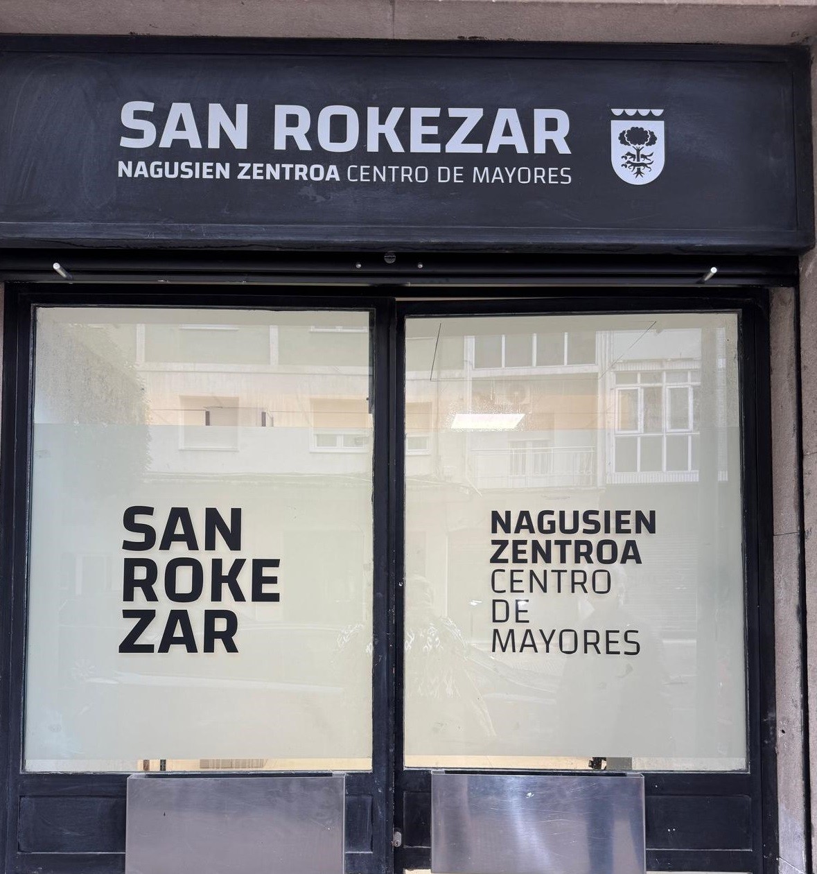 San Rokezar adinekoen egoitza berriz ireki da
