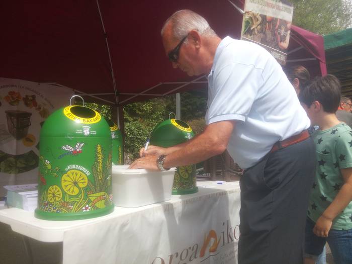 San Isidro Azokak jende ugar 22 1494851880086