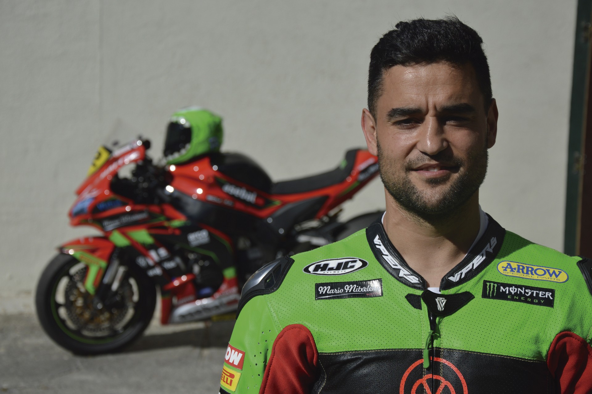 “295 kilometro orduko abiadura hartzen dugu Montmelo edo Alcañizeko zirkuituetan”