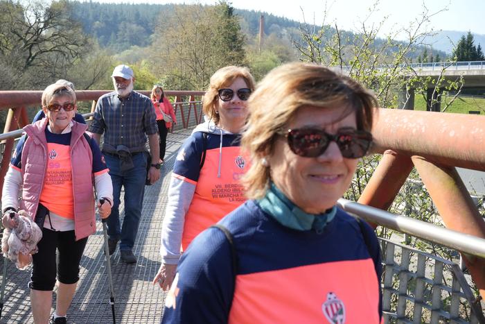 Ehunka lagunek parte hartu d 80 1774179435806