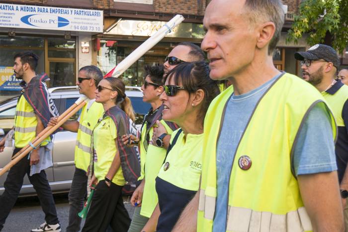 Aldundiaren bulegoak okupatu 45 1760709627473